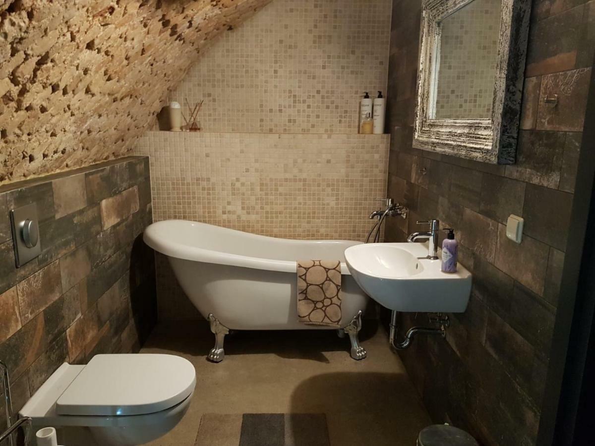 Unique Old Town Apartment فيلنيوس المظهر الخارجي الصورة