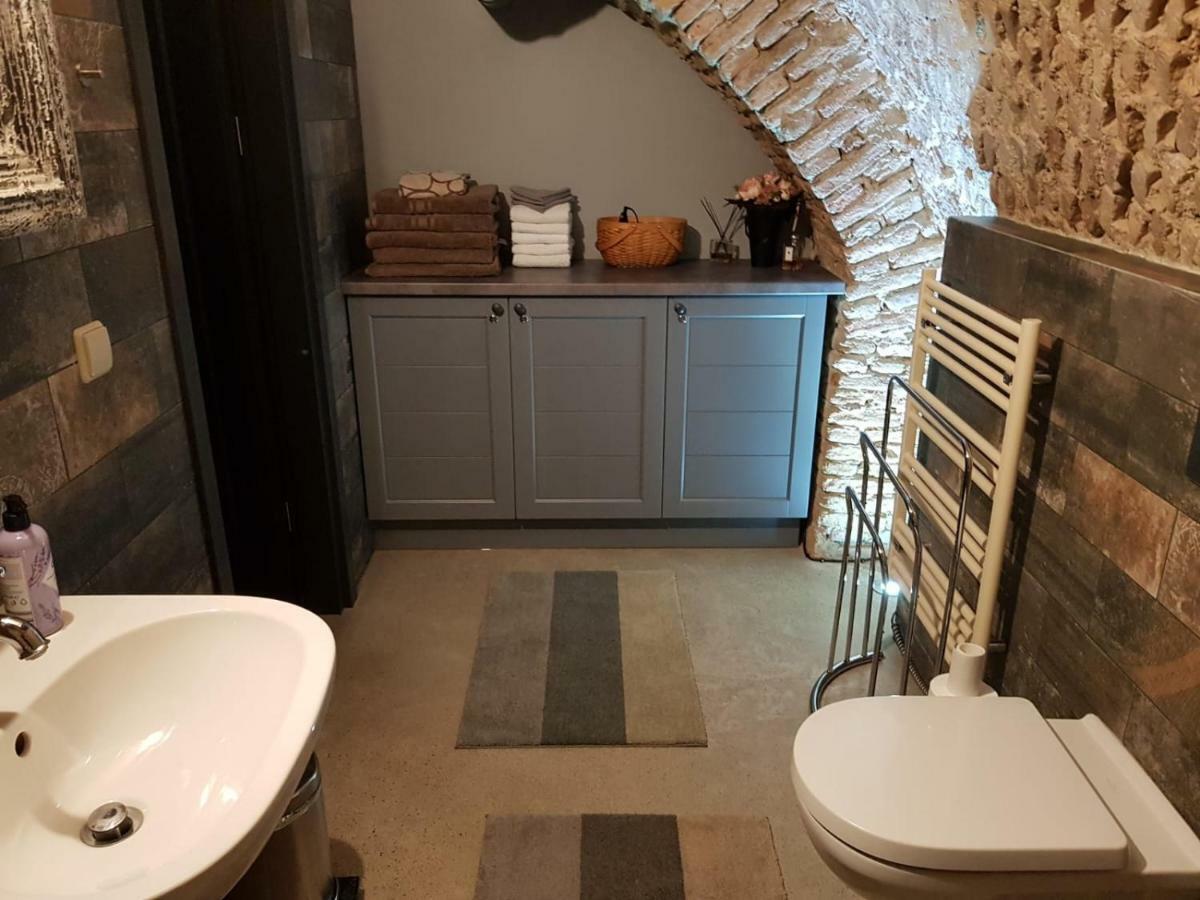 Unique Old Town Apartment فيلنيوس المظهر الخارجي الصورة